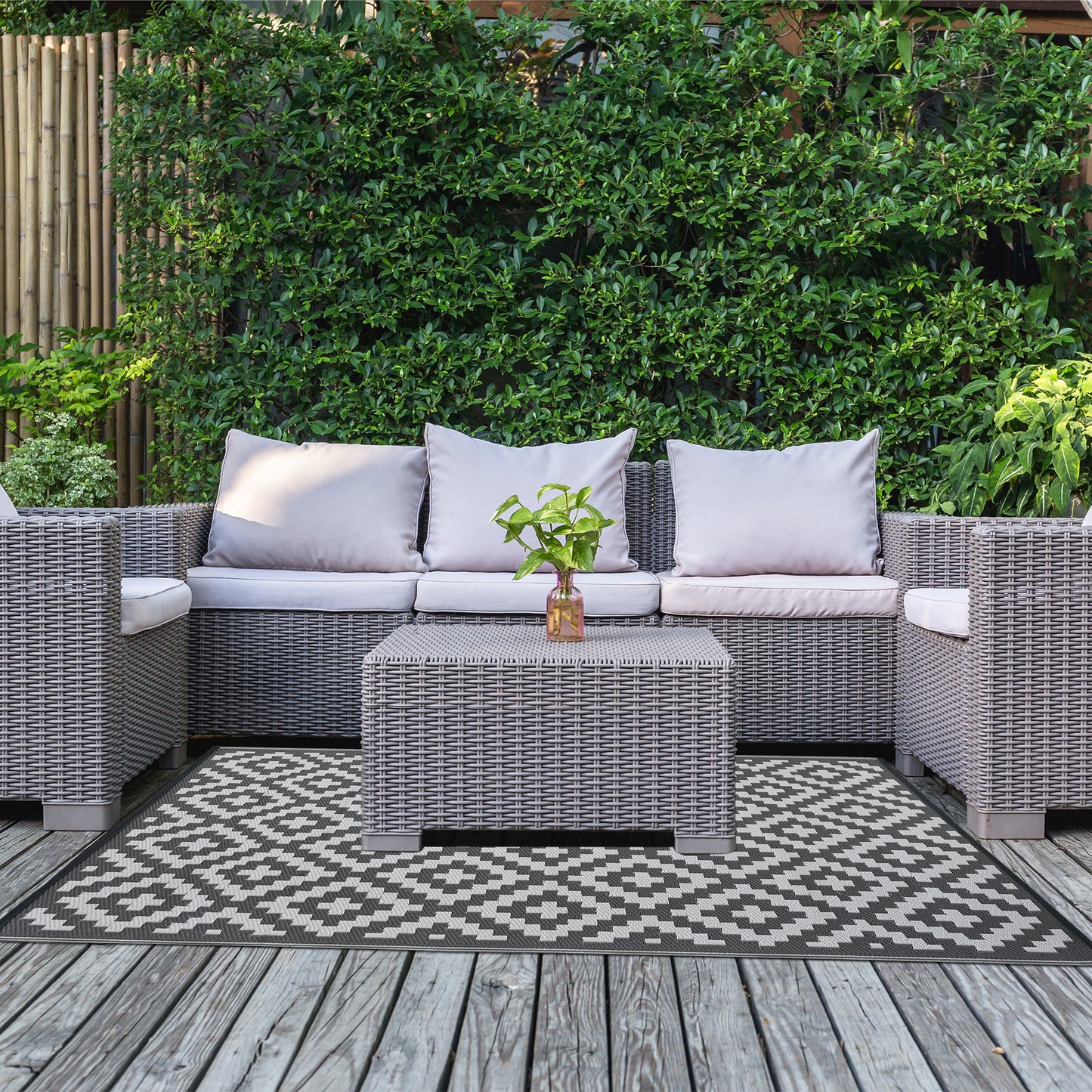 Outdoor Area Rug Mat Reversible and Waterproof Made with Recycled Plastic Straws for patios, Outdoors, Camping, Balcony, Deck, RV
